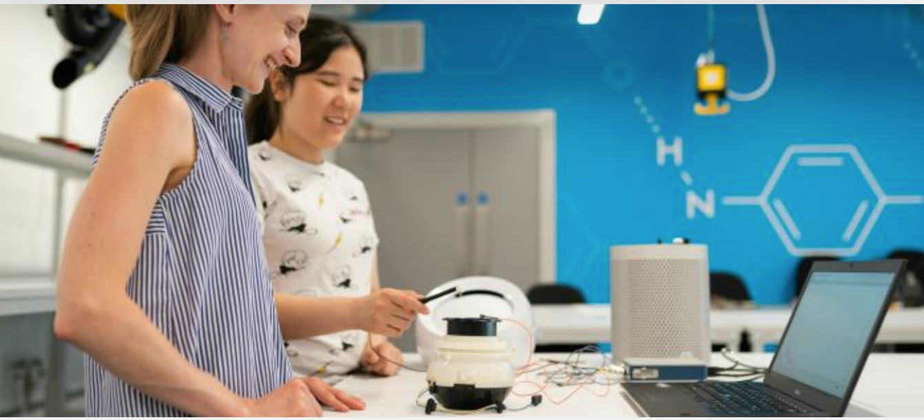 Femmes & Tech: freins invisibles, leviers RH, solutions terrain – LIEGE CREATIVE